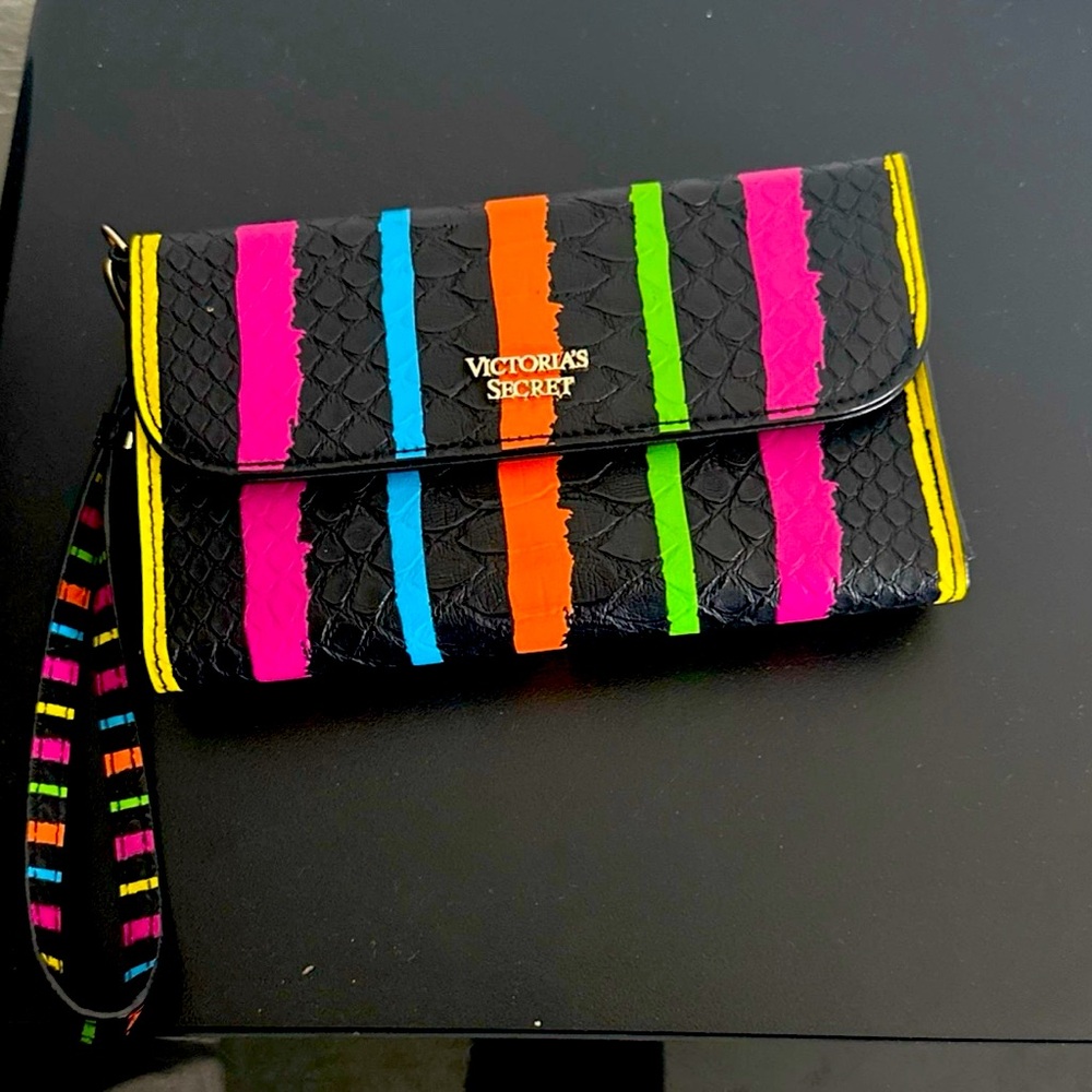 Victoria Secret Wallet Clutch With Heart Mirror